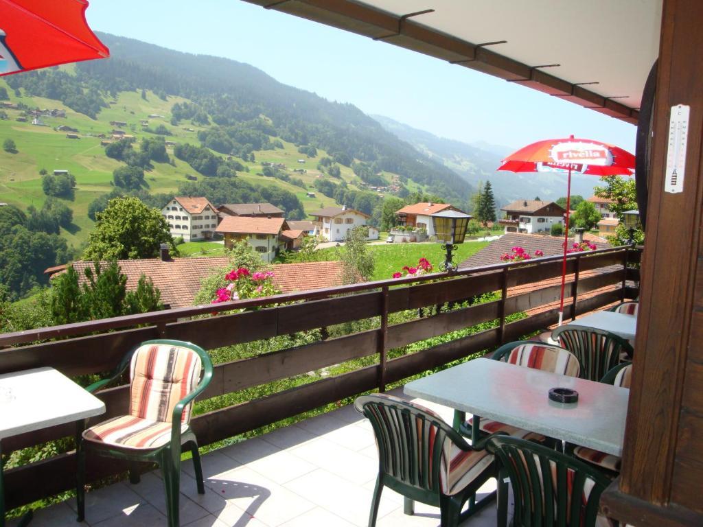Hotel Old-Jnn Saas im Prattigau Екстер'єр фото