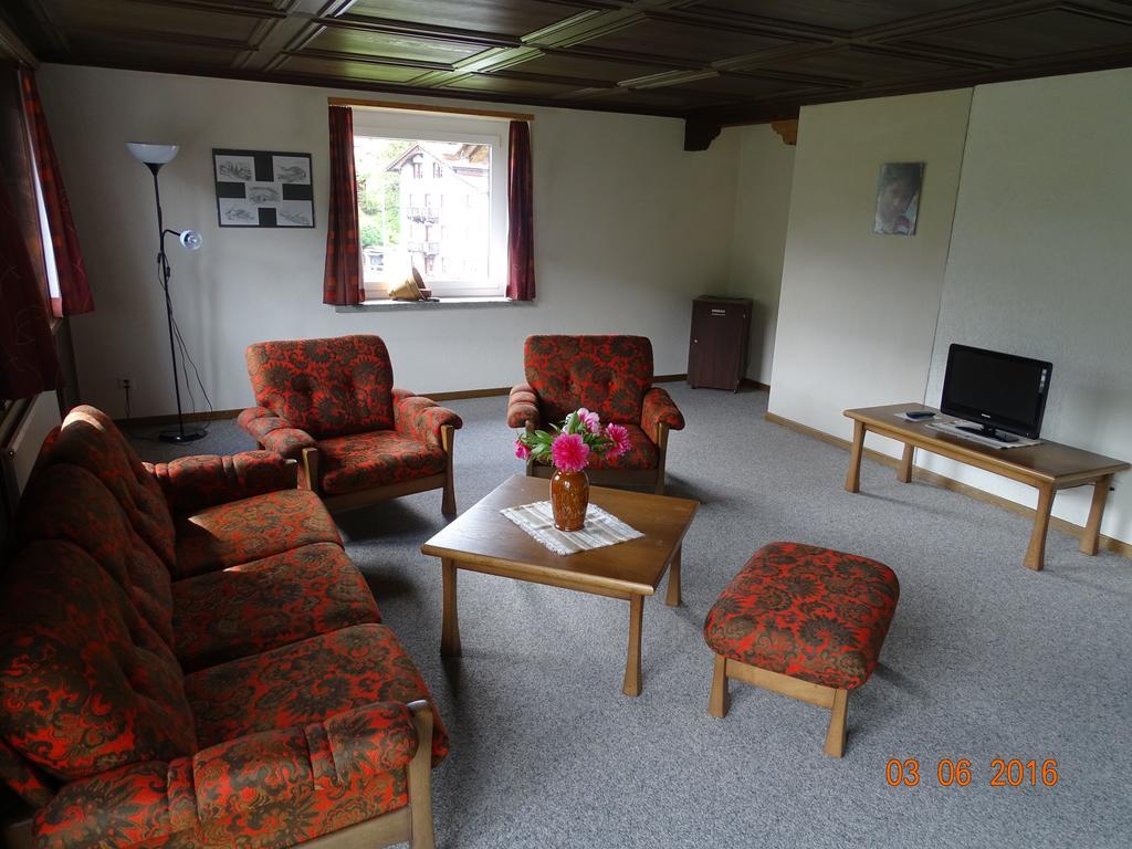 Hotel Old-Jnn Saas im Prattigau Номер фото